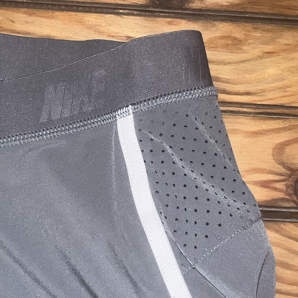 Nike Tennis Skirt Skort Womens Size Medium Gray Dri Fit Athletic Activewear - Picture 8 of 9